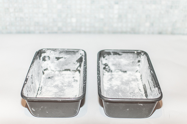 loaf-pans-pumpkin-bread