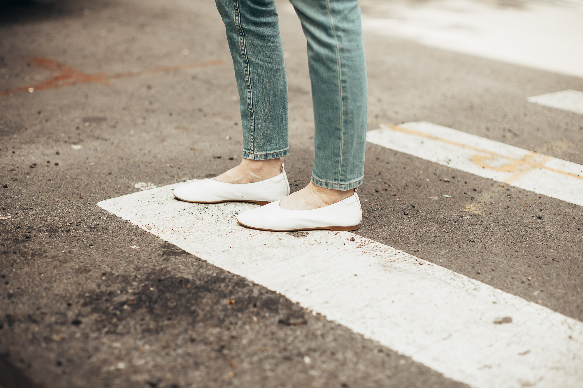 everlane-day-glove-flat-yael-steren